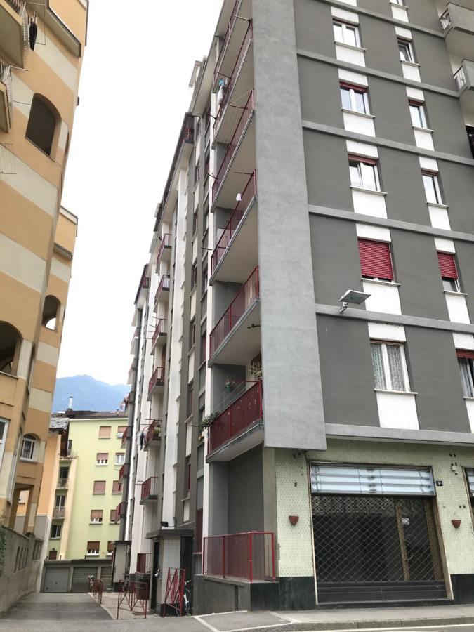 Lovely Panoramic View Apartment - Affitti Brevi Italia Aosta Luaran gambar