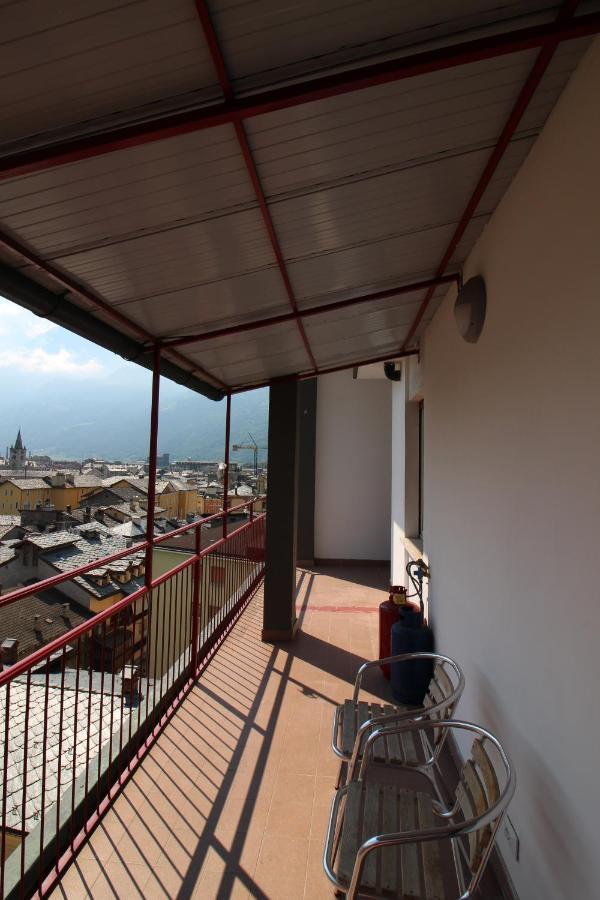 Lovely Panoramic View Apartment - Affitti Brevi Italia Aosta Luaran gambar